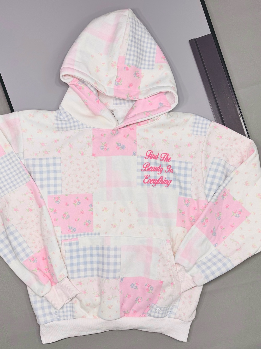 Altar’d State Find The Beauty Floral Patchwork Hoodie Size M Brand New - Picture 3 of 10